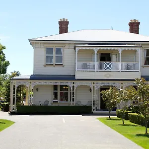 4* Hotel Merivale Manor